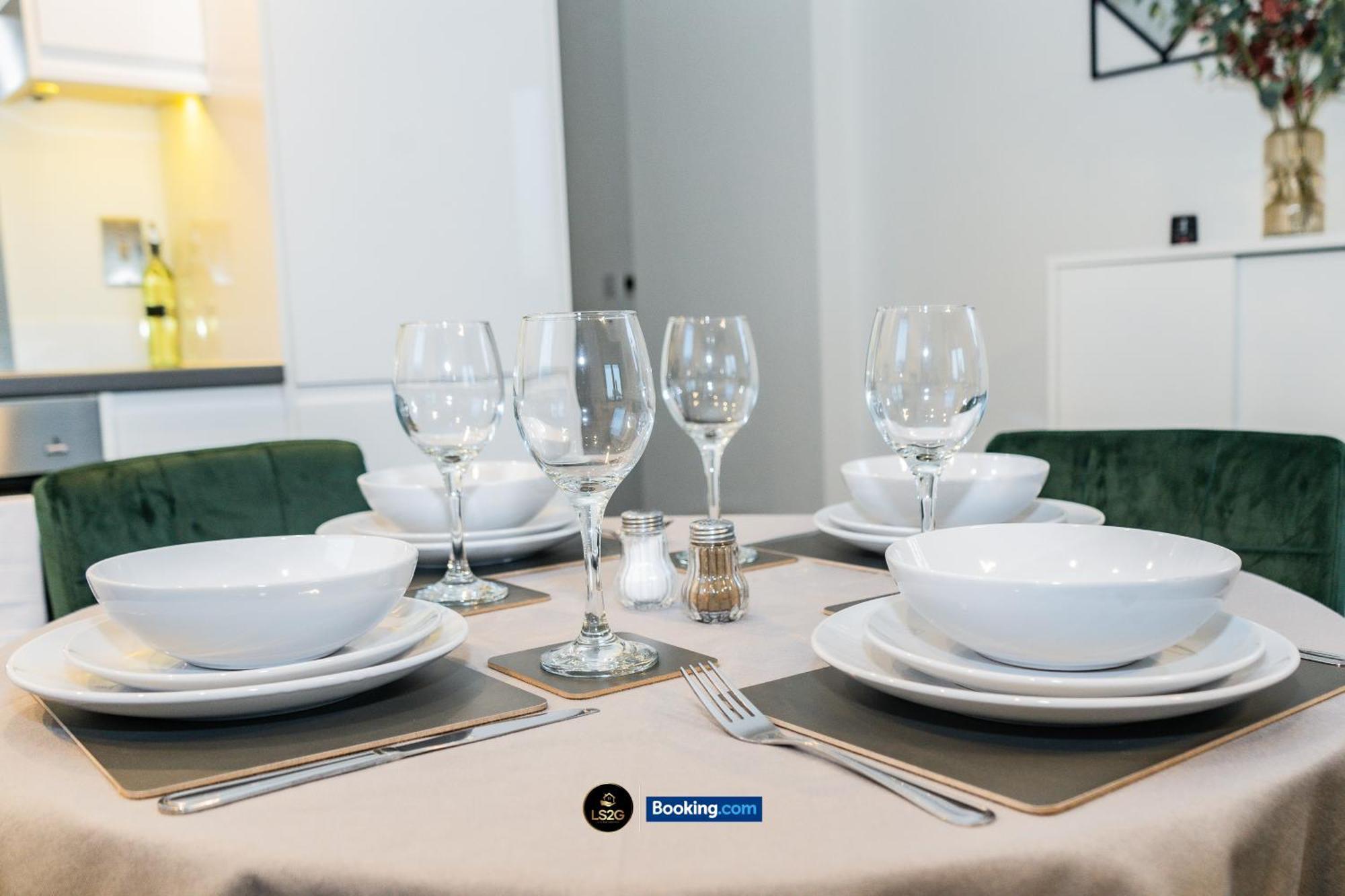 Spacious 2 Bedroom Apt By Ls2G Short Lets & Serviced Accommodation Greater London With Free Wifi Exterior foto
