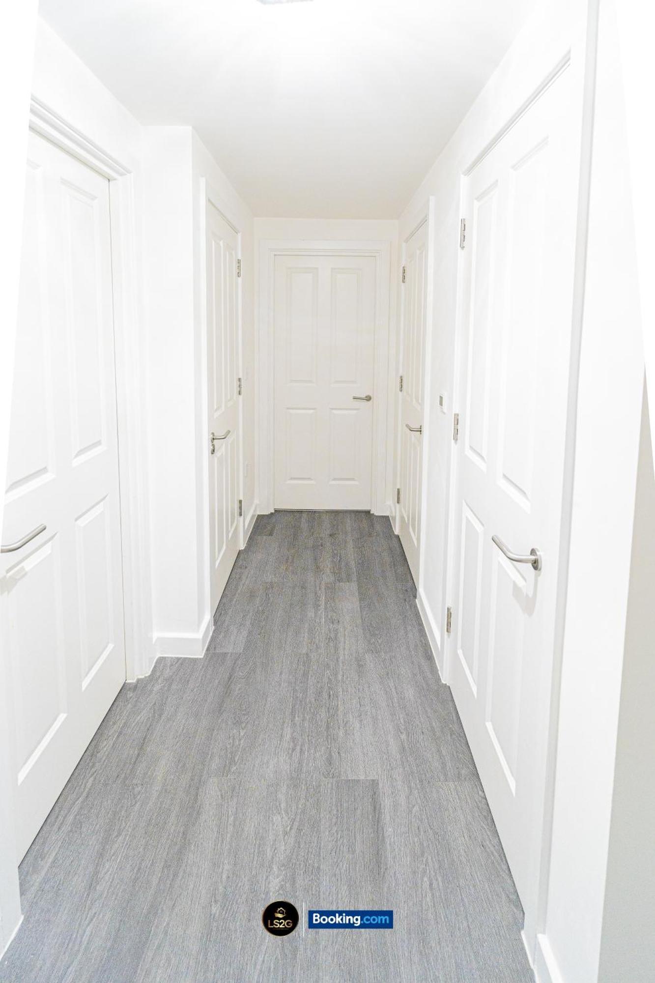 Spacious 2 Bedroom Apt By Ls2G Short Lets & Serviced Accommodation Greater London With Free Wifi Exterior foto