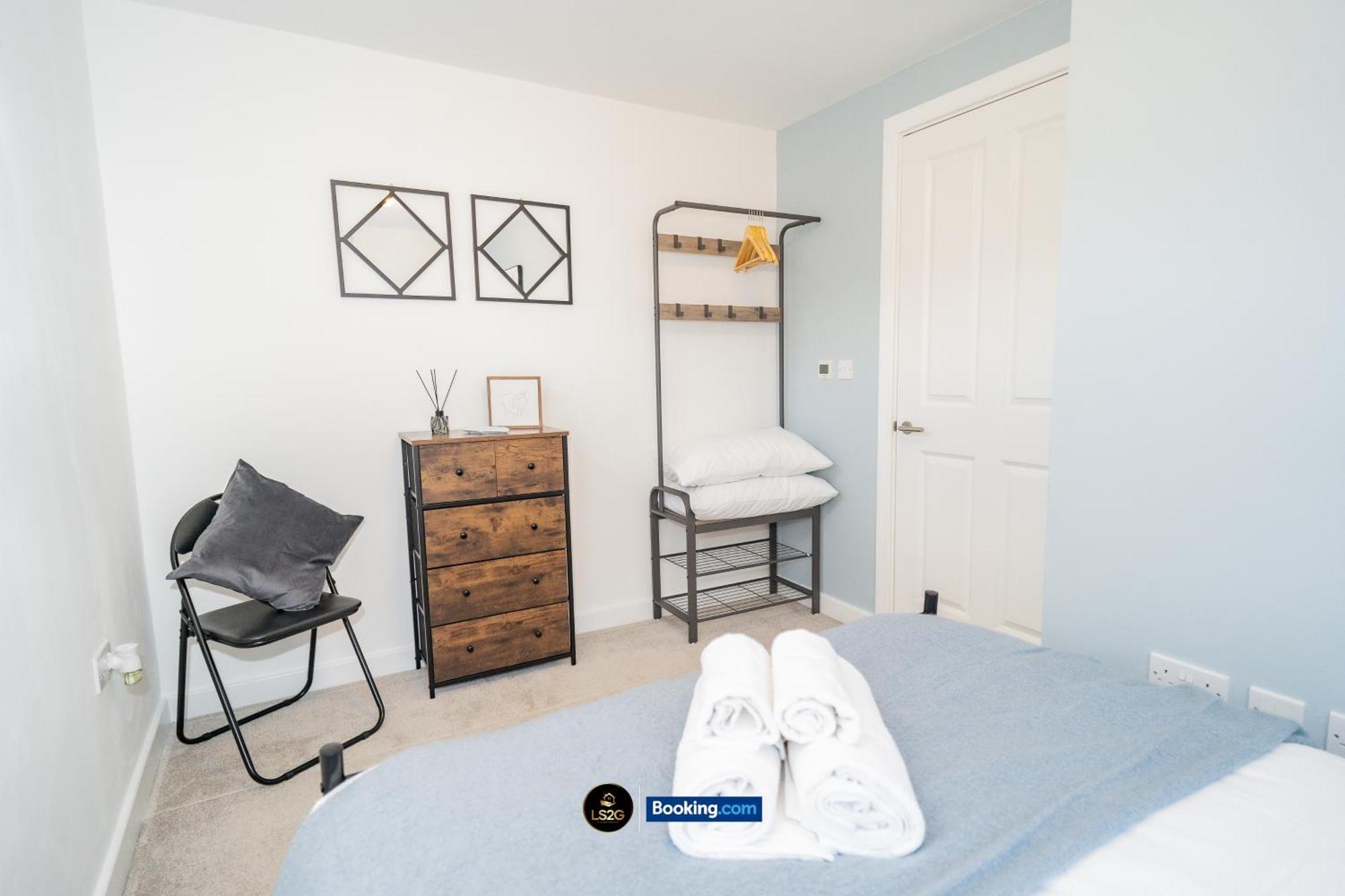 Spacious 2 Bedroom Apt By Ls2G Short Lets & Serviced Accommodation Greater London With Free Wifi Exterior foto